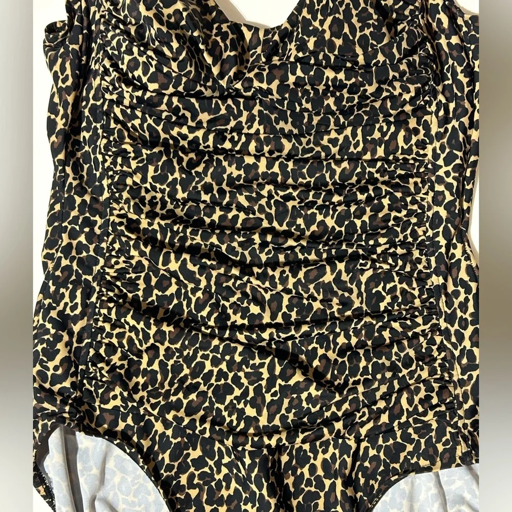 TrimShaper Ruched One Piece‎ Cheetah Animal Print Swimsuit Bathing Suit Size 16 - Picture 3 of 6